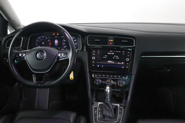 Volkswagen GOLF 1.4 TSI Highline R-Line Trekhaak, Massage, Apple Carplay/Android Auto, ACC, LED,
