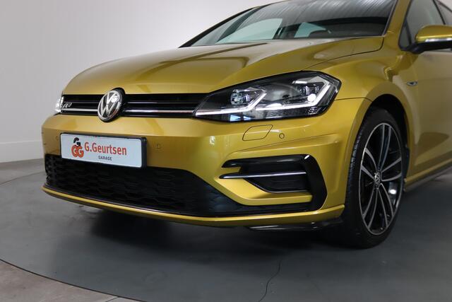 Volkswagen GOLF 1.4 TSI Highline R-Line Trekhaak, Massage, Apple Carplay/Android Auto, ACC, LED,