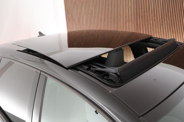 Volkswagen GOLF 1.5 272pk eHybrid GTE Trekhaak 360Camera Memory Leder Stoelventilatie HUD Navigatie Panoramadak