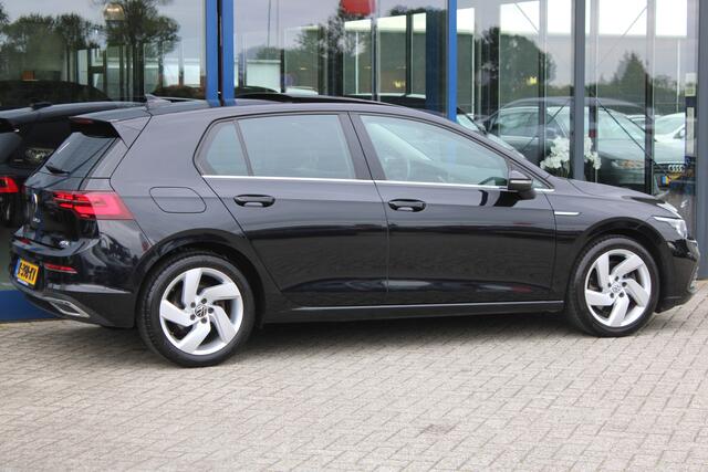 Volkswagen GOLF 1.5 eTSI Style PANORAMADAK MEMORY ACC SFEER CARPLAY