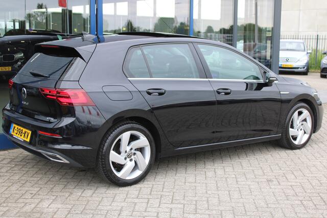 Volkswagen GOLF 1.5 eTSI Style PANORAMADAK MEMORY ACC SFEER CARPLAY