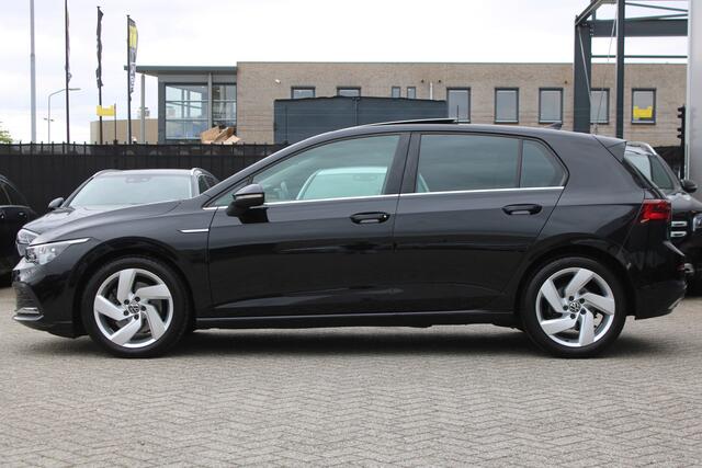 Volkswagen GOLF 1.5 eTSI Style PANORAMADAK MEMORY ACC SFEER CARPLAY
