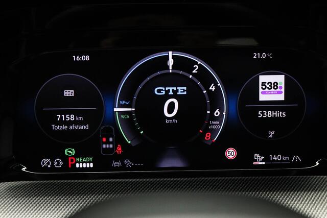 Volkswagen GOLF 1.5 eHybrid GTE | LEDER | PANORAMADAK | HEAD UP | STOELVENTILATIE | STUURVERWARMING | TREKHAAK | 18"