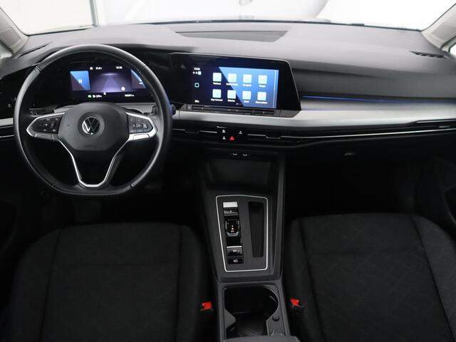 Volkswagen GOLF 1.0 eTSI Life | Automaat | Navigatie | Trekhaak | Adapt. Cruise | LED |