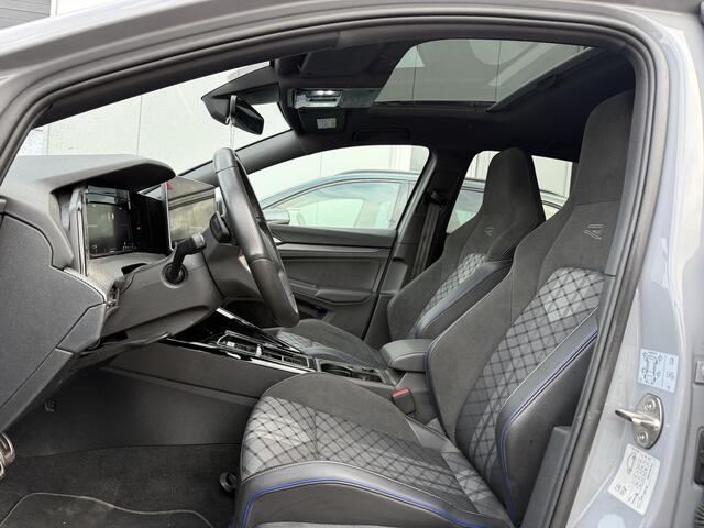 Volkswagen GOLF 1.5 eTSI 150pk DSG R-Line Edition | Pano dak