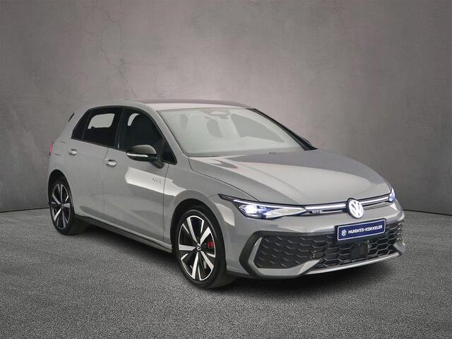Volkswagen GOLF 1.5 eHybrid GTE 272pk DSG Automaat, Adaptive cruise control, Stoelverwarming, Stuurverwarming, Head up display, 360 camera, Parkeersensoren, Dodehoeksensoren, Navigatie, App-connect, Matrix LED koplampen