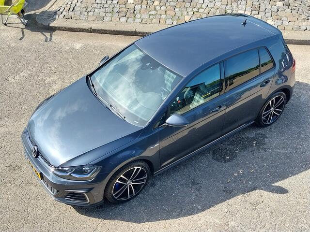 Volkswagen GOLF 1.4 TSI PHEV GTE VIRTUAL COCKPIT ADAPT CRUISE CAMERA LED NAVI ECC