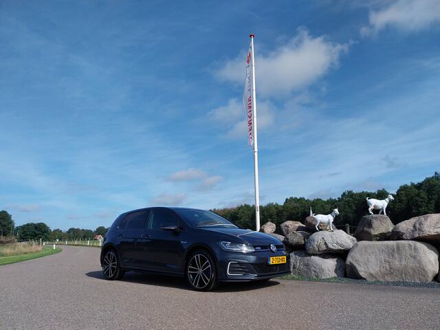 Volkswagen GOLF 1.4 TSI PHEV GTE VIRTUAL COCKPIT ADAPT CRUISE CAMERA LED NAVI ECC
