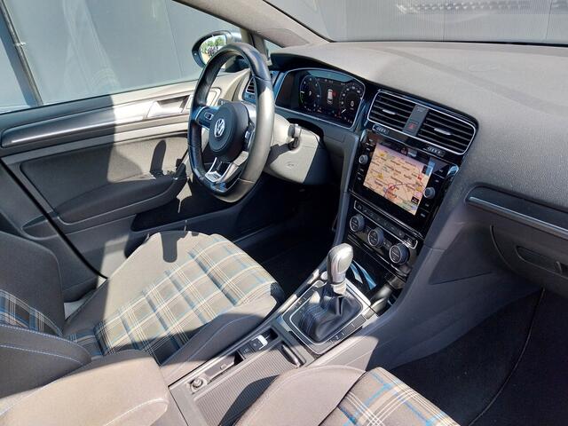 Volkswagen GOLF 1.4 TSI PHEV GTE VIRTUAL COCKPIT ADAPT CRUISE CAMERA LED NAVI ECC