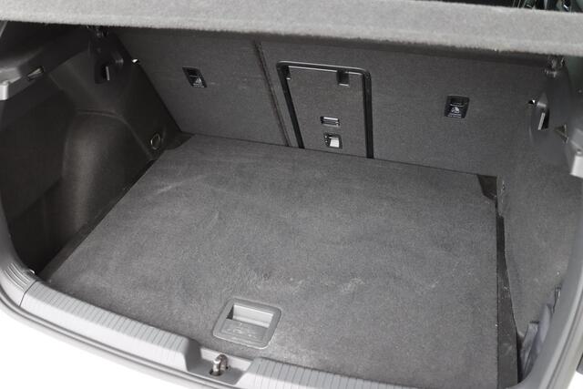 Volkswagen GOLF 1.5 eTSI R-Line DSG7 130pk