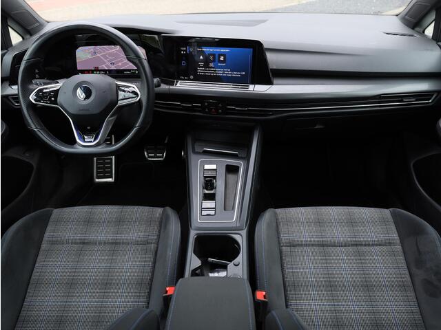 Volkswagen GOLF GTE 1.4 eHybrid 245PK | Virtual | Carplay/Android | LED | DAB | Trekhaak Afneembaar |