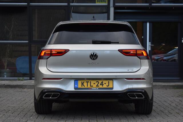 Volkswagen GOLF 1.5 eTSI R-Line ACC DCC Carplay Camera Sfeer Trekhaak