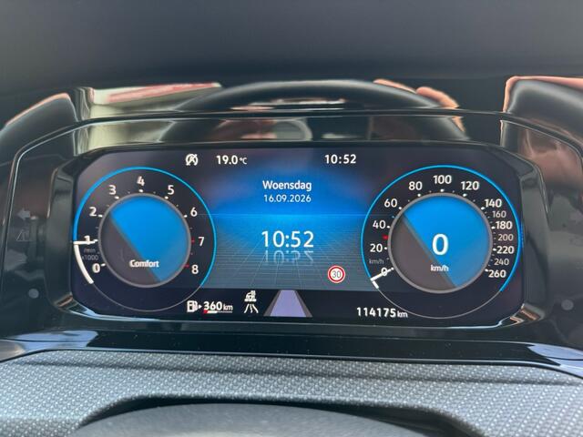 Volkswagen GOLF 1.5 TSI R-Line Pano IQ.Light ACC harman/kardon App-Connect