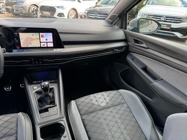 Volkswagen GOLF 1.5 TSI R-Line Pano IQ.Light ACC harman/kardon App-Connect
