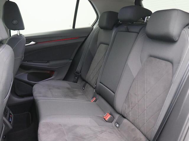 Volkswagen GOLF 1.4 eHybrid Style 204PK DSG SOH 93,07%, Navi, Memorystoel, Parkeersensoren voor en achter, Navi, DAB+, 16" LM Velgen