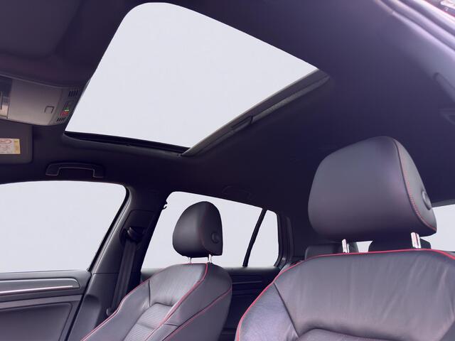 Volkswagen GOLF 2.0 TSI GTI Performance /Apple Carplay/Panoramadak/Dyna Audio/Digital Dashboard/Verw. Lederen stoelen/Camera+PDC V&A/Climate & Adapt. Cruise Control/FULL-LED/(MET GARANTIE*)