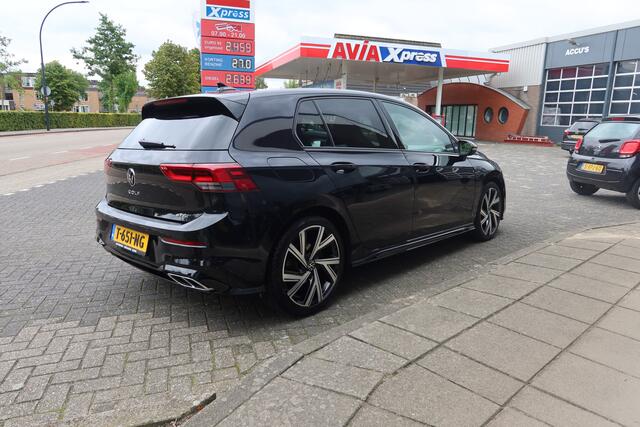 Volkswagen GOLF 1.5 eTSI R-Line 150PK Automaat Stoel,- Stuurverwarm. I Camera I VOL
