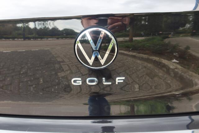 Volkswagen GOLF 1.5 eTSI R-Line 150PK Automaat Stoel,- Stuurverwarm. I Camera I VOL