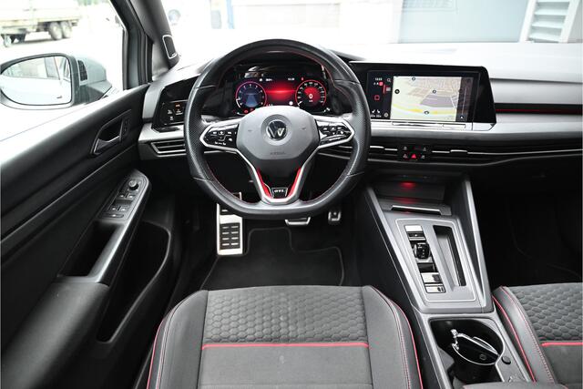 Volkswagen GOLF 2.0 TSI GTI CLUBSPORT 300 PK / PANO / IQ LIGHT / HARMAN KARDON / HEAD UP DISPLAY / MOONSTONE GREY