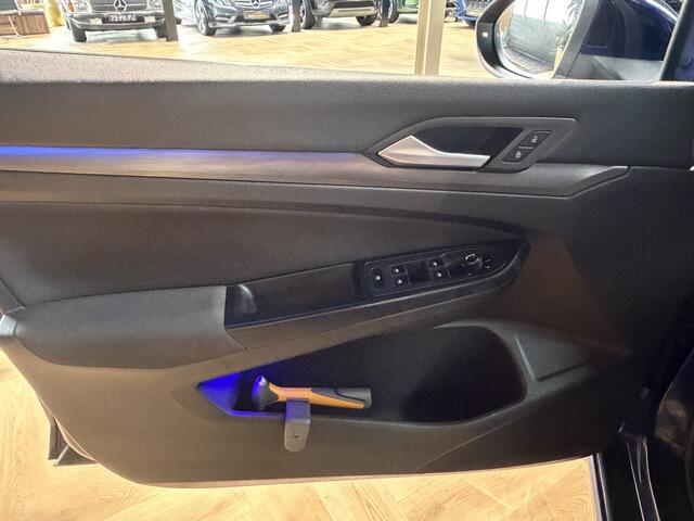 Volkswagen GOLF 1.5 TSI R-Line HEAD UP DISPLAY | NAVIGATIE | GEHEUGEN STOELEN