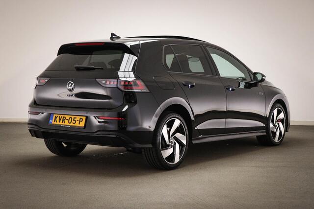 Volkswagen GOLF 1.5 eHybrid GTE | LEDER | PANORAMADAK | HEAD UP | STOELVENTILATIE | STUURVERWARMING | TREKHAAK | 18"
