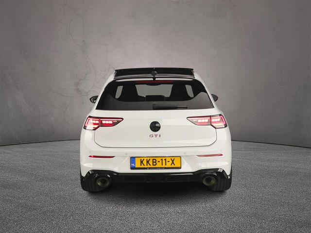 Volkswagen GOLF 2.0 TSI GTI Clubsport Edition 50 325pk DSG Automaat, Panoramadak, Lederen bekleding, Akrapovic, 360 camera, Head up display, Matrix LED koplampen, Dodehoeksensoren, Parkeersensoren, Navigatie, App-connect