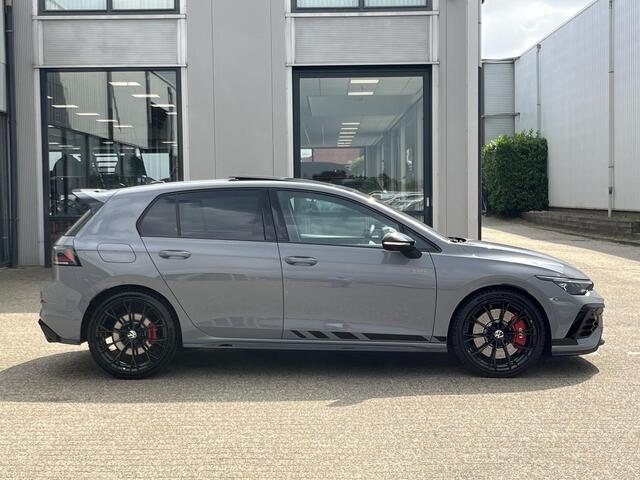 Volkswagen GOLF 2.0 TSI GTI Clubsport | Pano.Dak/Head-Up/Winter-Pakket/Akrapovic Uitlaatsysteem/Apple CarPlay-Android Auto