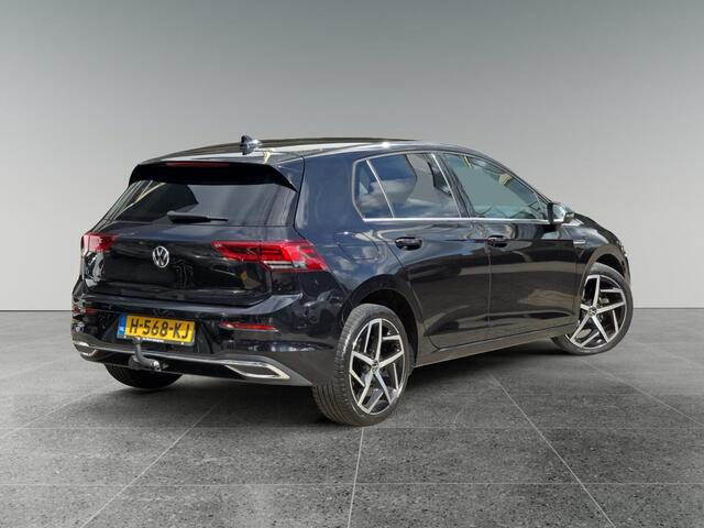 Volkswagen GOLF Style 1.5 TSI 130pk | TREKHAAK | LED MATRIX | 18" LM-VELGEN | ELEKTR. STOEL + MASSAGE | NAVI | APPLE CARPLAY / ANDROID AUTO | NL AUTO! |