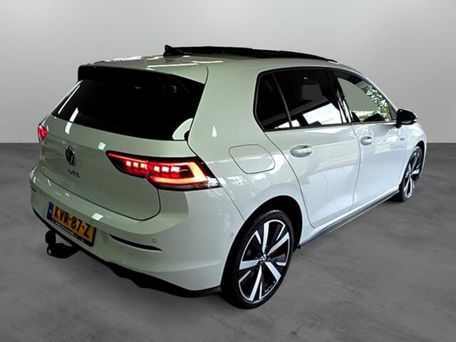 Volkswagen GOLF 1.5 e Hybrid GTE Leder/Head Up/18"/Panodak/Trekhaak