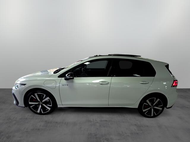 Volkswagen GOLF 1.5 e Hybrid GTE Leder/Head Up/18"/Panodak/Trekhaak