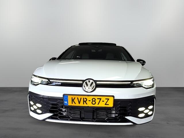 Volkswagen GOLF 1.5 e Hybrid GTE Leder/Head Up/18"/Panodak/Trekhaak
