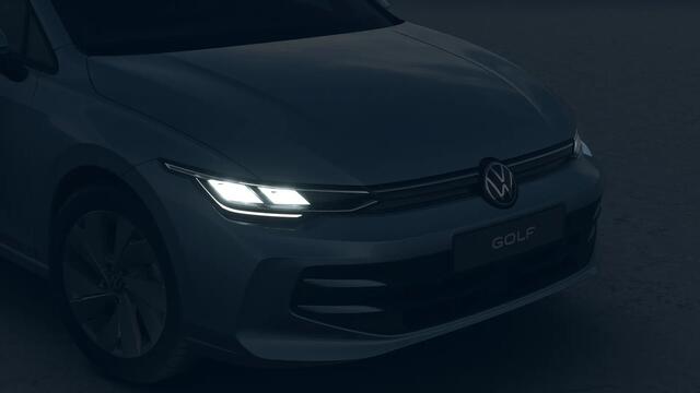 Volkswagen GOLF Life Edition eHybrid | 'App-Connect' draadloze smartphone integratie | Achterbank in ongelijke delen neerklapbaar incl. middenarmsteun en doorlaadmogelijkheid | Afstandscontrolesysteem (Front Assist)