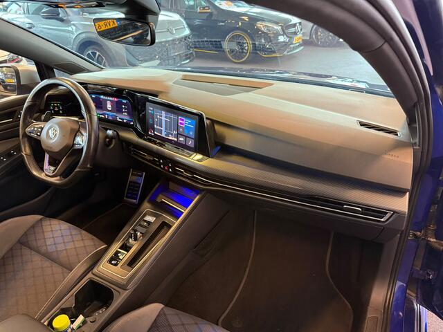 Volkswagen GOLF 2.0 TSI R 4Motion | Panoramadak | Adaptief onderstel | Stoel+Stuurverwarming | Adaptieve cruise control | Achteruitrijcamera | Lane assist | Apple carplay | Navigatie | Lapiz Blue