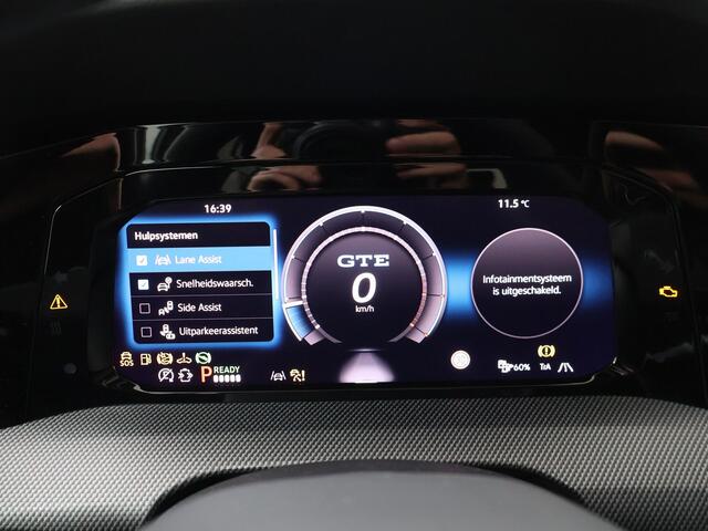 Volkswagen GOLF 1.5 eHybrid GTE | 272 pk | SoH 99% | Adaptive Cruise Control | 360 graden camera | Panoramadak | Matrix LED | Keyless Entry | Dodehoek detectie | Climate control | Draadloze telefoonlader | Navigatiesysteem | Sfeerverlichting | Stoel- & Stuurverwarming | Parkeersensoren | Apple Carplay / Android Auto |