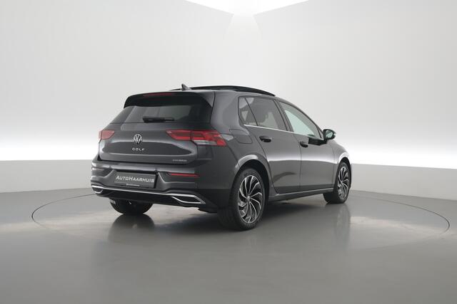 Volkswagen GOLF 1.4 eHybrid 204 pk Style | Pano | Massage | IQ. Light | Apple CarPlay | Adapt. Cruise | Stoel- Stuurverw. | Camera