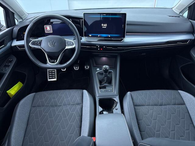 Volkswagen GOLF 1.5 TSI Life GOAL 116 pk | Navigatie | Trekhaak (wegklapbaar) | Parkeersensoren | Achteruitrijcamera | Stoelverwarming | Autom. airco (3 zones) |