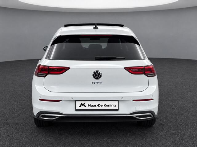 Volkswagen GOLF 1.4 eHybrid 245pk GTE · Panoramadak · Trekhaak · Apple/Android Car Play · Camera · Stoelverwarming ·