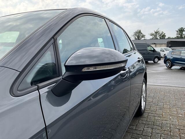Volkswagen GOLF 1.5 TSI 131PK Life Business | LED | Stuur- stoelverw. | ACC | Climate | AppConnect | PDC