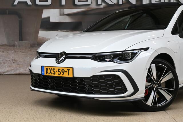 Volkswagen GOLF 1.4 eHybrid 245pk GTE | DCC | Pano | Head-up | Trekhaak | 100% (Dealer) onderhouden label