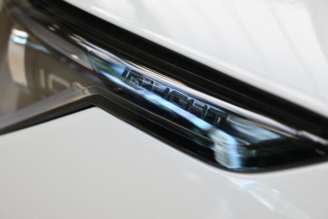 Volkswagen GOLF 1.4 eHybrid 245pk GTE | DCC | Pano | Head-up | Trekhaak | 100% (Dealer) onderhouden label