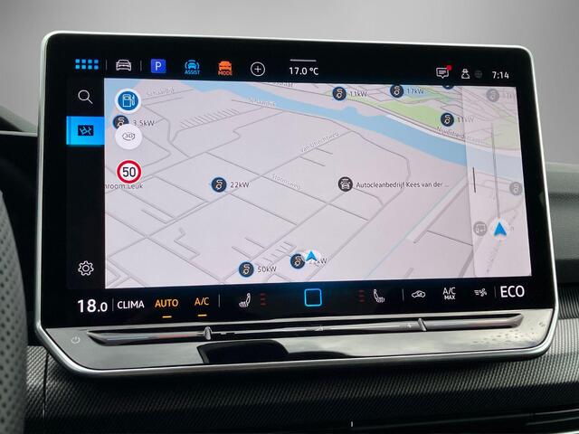 Volkswagen GOLF 1.5eHybrid 200kW/272PK GTE Black Style · Panoramadak · Trekhaak · Camera · Apple/Android Car Play · Garantie t/m 10-09-2030 of 10000km.