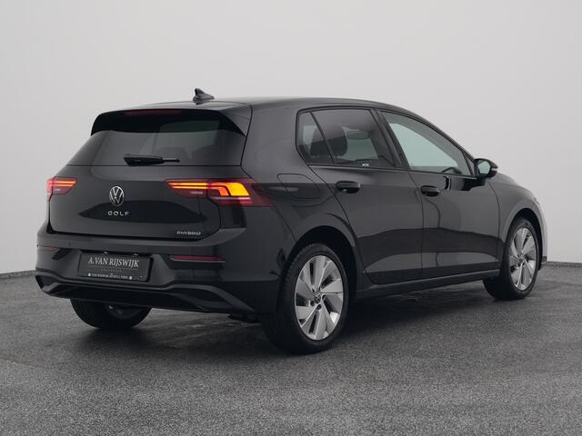Volkswagen GOLF 1.5 eHybrid Life Edition | CAMERA | ADAPTIVE | STOEL- EN STUURVERW.