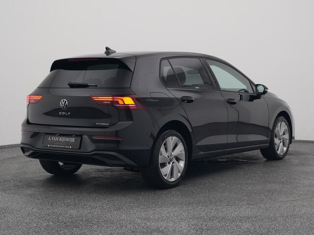 Volkswagen GOLF 1.5 eHybrid Life Edition | CAMERA | ADAPTIVE | STOEL- EN STUURVERW.