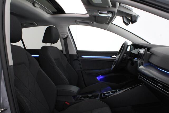 Volkswagen GOLF 1.4 eHybrid > Pano.schuifdak/Moonstone Grey/Memory/17 inch