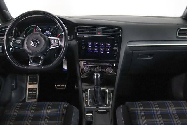 Volkswagen GOLF 1.4 TSI PHEV GTE Standkachel, LED, Apple Carplay/Android Auto, ACC,