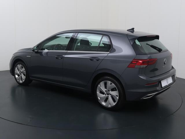 Volkswagen GOLF 1.5 TSI Style | 131 PK | Adaptive Cruise Control | Navigatiesysteem | Parkeersensoren | Stuur- & Stoelverwarming | Apple Carplay/Android Auto |