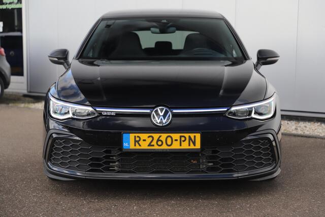 Volkswagen GOLF 1.4 eHybrid GTE 245PK SOH 96% Panoramadak IQ Light 19 inch OZ Racing Vredestein All-season Head Up Display Stuur & Stoelverwarming Sfeerverlichting