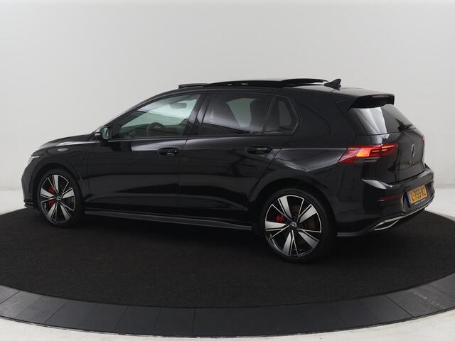Volkswagen GOLF 1.4 eHybrid GTE | SOH 90,0% | Panoramadak | Leder | Adaptive cruise | Memory | Trekhaak | Stuur/stoel verwarming | Stoelventilatie | Camera | Park assist | Carplay | Climate control