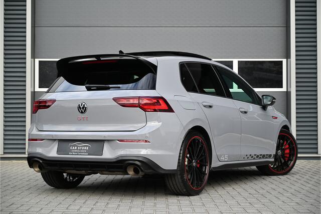 Volkswagen GOLF 2.0 TSI CLUBSPORT 300 PK 45 JAHRE / PANO / AKRAPOVIC / HEAD UP / IQ LIGHTS / HARMAN KARDON / FULL OPTIONS