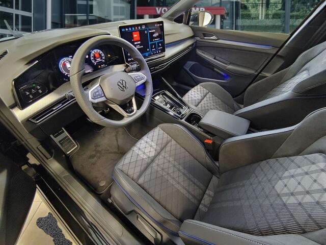 Volkswagen GOLF 1.5 eTSI DSG R-LINE TREKHAAK/360CAM/ACC/IQ/STOEL+STUURVERW